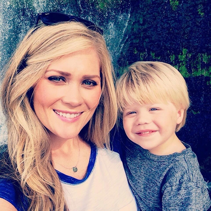 Illustration de l'article : Elle publie des photos choc d'elle pour montrer les dangers du bronzage