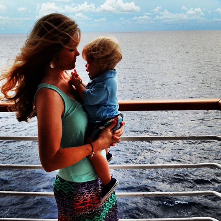 Illustration de l'article : Elle publie des photos choc d'elle pour montrer les dangers du bronzage