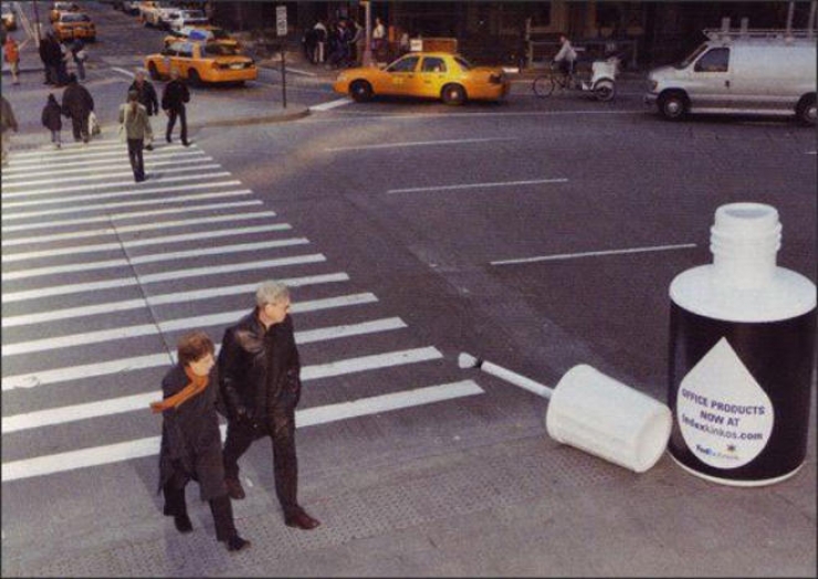 Illustration de l'article : Ils &eacute;l&egrave;vent le marketing de rue &agrave; un tout autre niveau (17 photos)