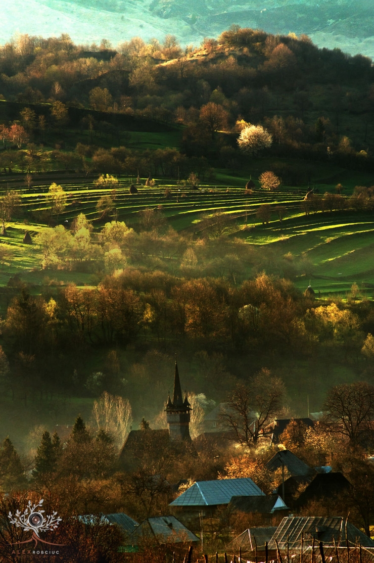 Illustration de l'article : Aubes et cr&eacute;puscules de Transylvanie, par Alex Robciuc. Des clich&eacute;s magnifiques !