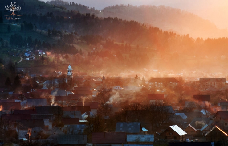 Illustration de l'article : Aubes et cr&eacute;puscules de Transylvanie, par Alex Robciuc. Des clich&eacute;s magnifiques !