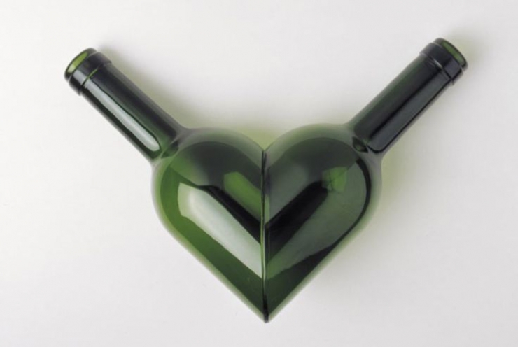 Illustration de l'article : Que faire avec vos bouteilles de verre ? Voici 32 id&eacute;es...