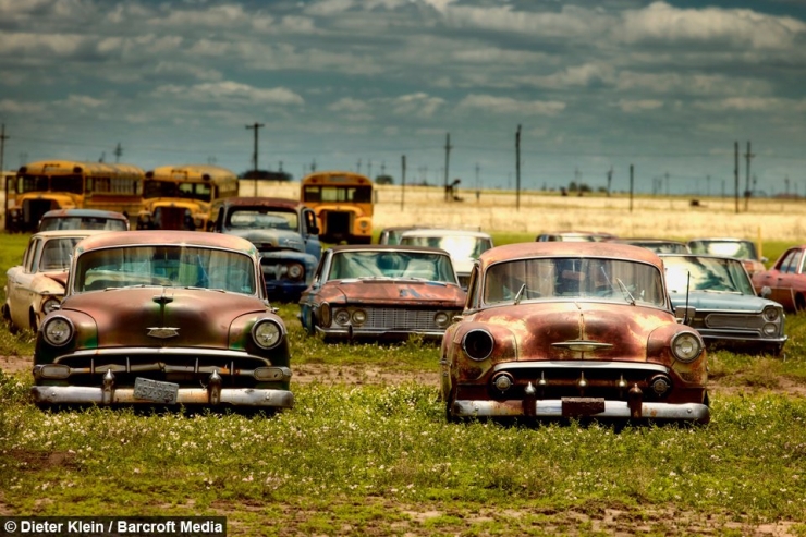 Illustration de l'article : Les cimeti&egrave;res automobiles photographi&eacute;s par Dieter Klein ! Des clich&eacute;s impressionnants !