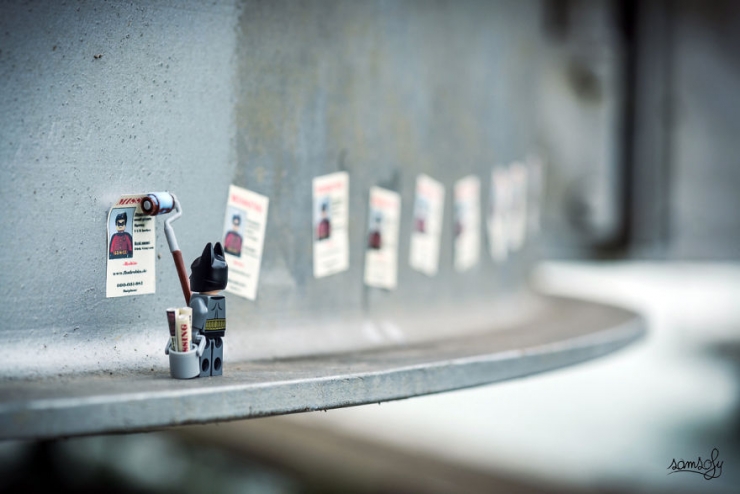 Illustration de l'article : 16 sc&egrave;nes miniatures amusantes avec des figurines Lego, sign&eacute;es Samsofy