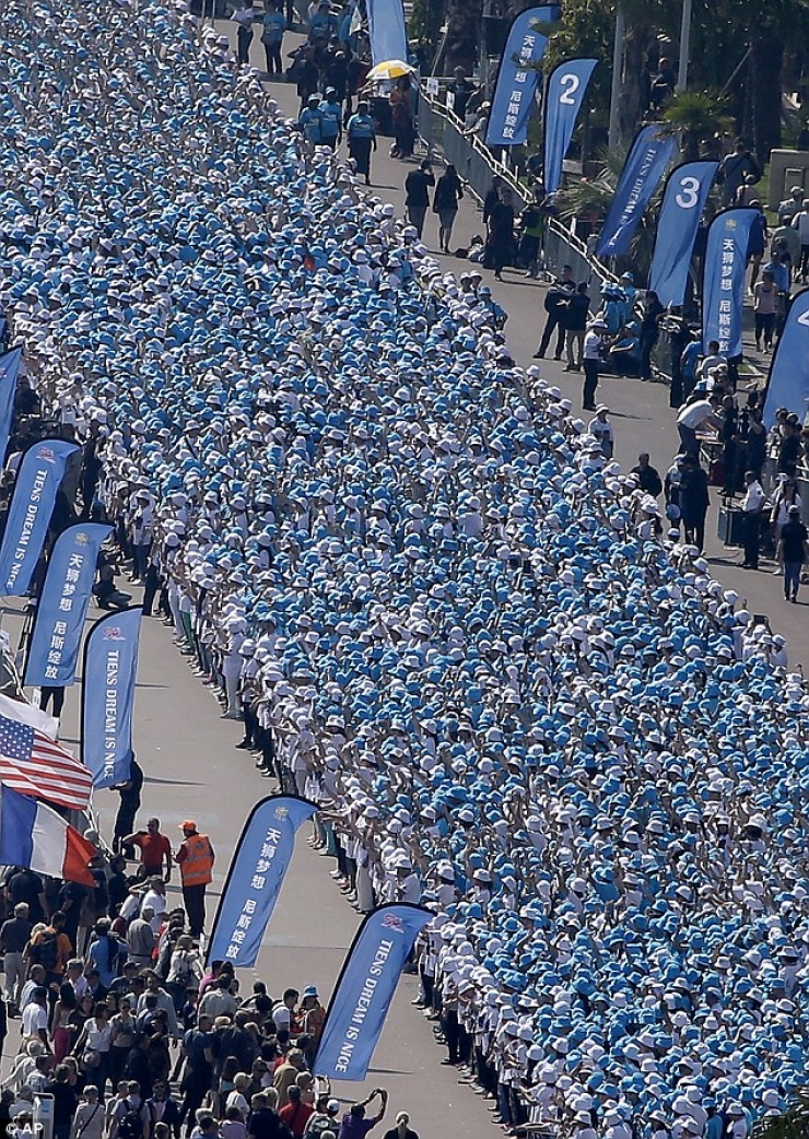 Illustration de l'article : Ce PDG fait le tour du monde pour ce qu'il vient de faire &agrave; ses 6400 employ&eacute;s ! 