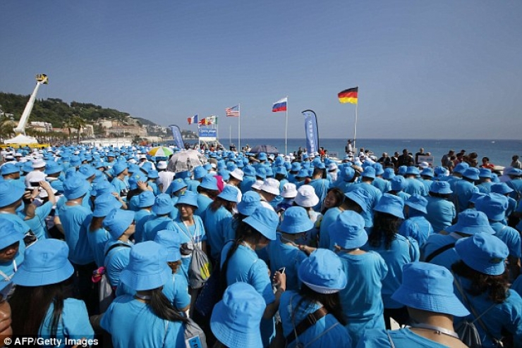 Illustration de l'article : Ce PDG fait le tour du monde pour ce qu'il vient de faire &agrave; ses 6400 employ&eacute;s ! 