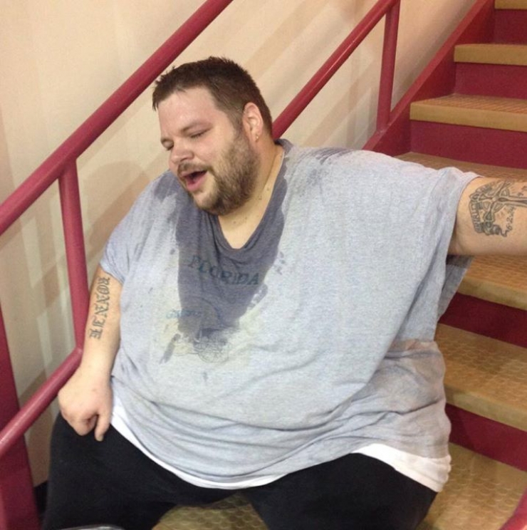 Illustration de l'article : En danger de mort, il perd 180kg en 2ans gr&acirc;ce &agrave; Taylor Swift ! Un joli combat...