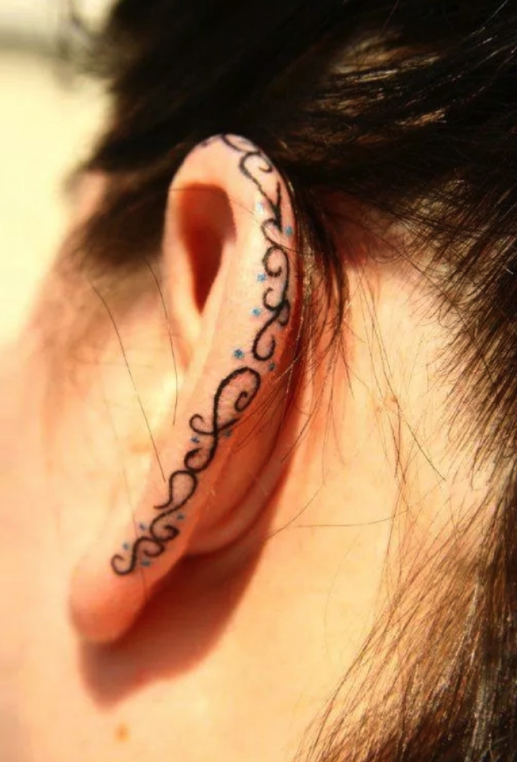 Illustration de l'article : 24 tatouages d'oreilles cr&eacute;atifs et originaux pour votre inspiration !