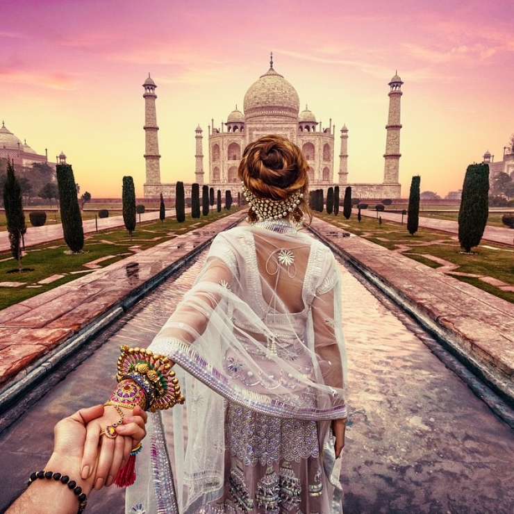 Illustration de l'article : Les superbes clich&eacute;s d'un photographe qui "suit" sa fianc&eacute;e en voyage en Inde
