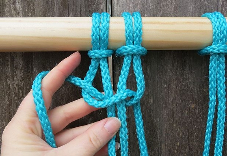 Illustration de l'article : Une jolie chaise hamac &agrave; faire &agrave; la maison...