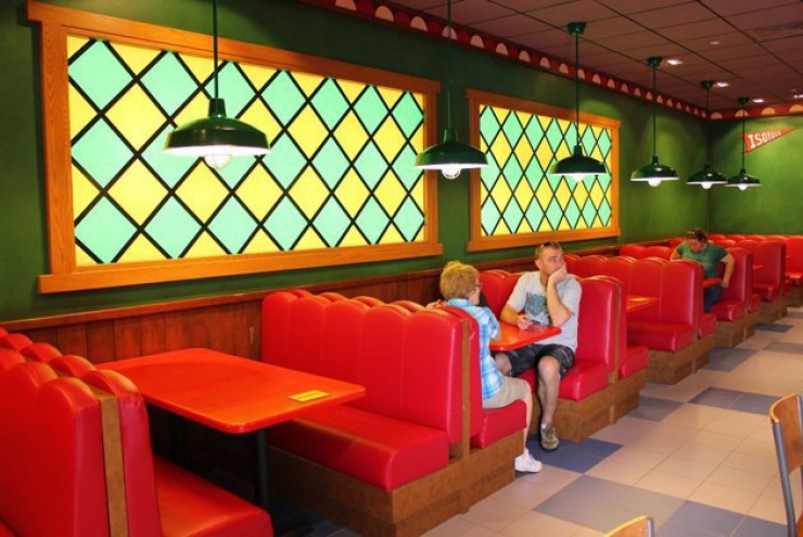 Illustration de l'article : Le parc d'attraction des Simpson vient d'ouvrir ses portes... Petite visite guid&eacute;e !