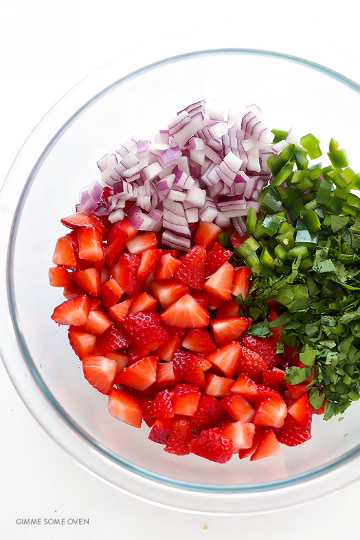 Illustration de l'article : Une délicieuse salsa aux fraises et à la coriandre... Parfaite pour l'été !