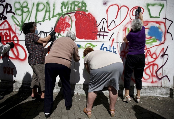 Illustration de l'article : Au Portugal, les seniors se mettent au graffiti. Et ça vaut franchement le détour !