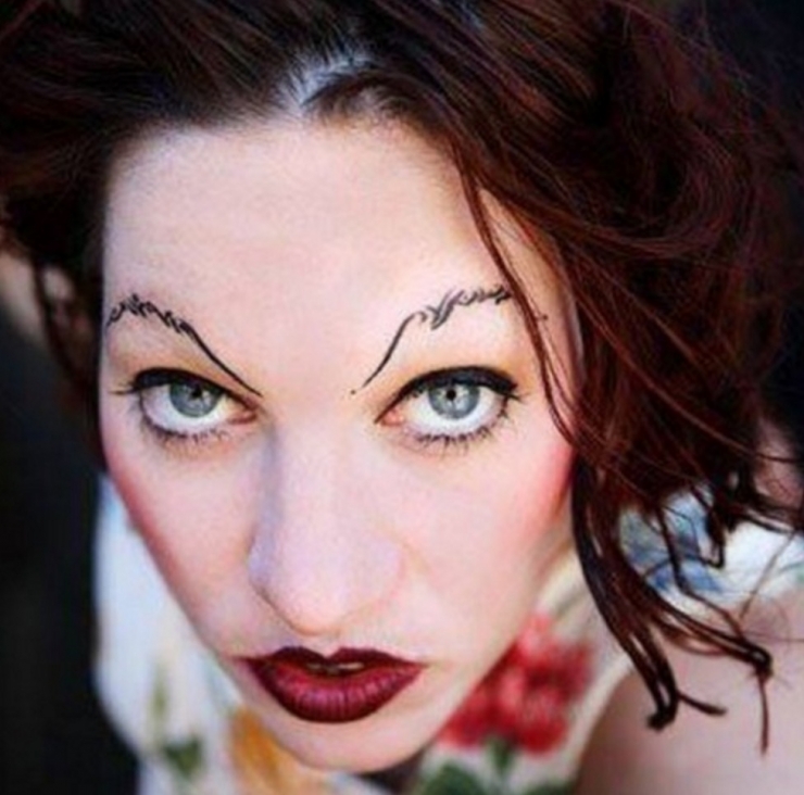 Illustration de l'article : 28 personnes qui ont fait n'importe quoi de leurs sourcils