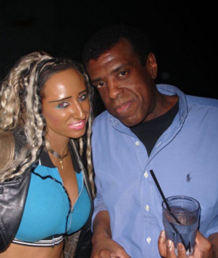 Illustration de l'article : 28 personnes qui ont fait n'importe quoi de leurs sourcils