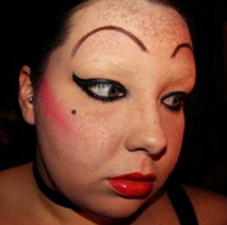 Illustration de l'article : 28 personnes qui ont fait n'importe quoi de leurs sourcils