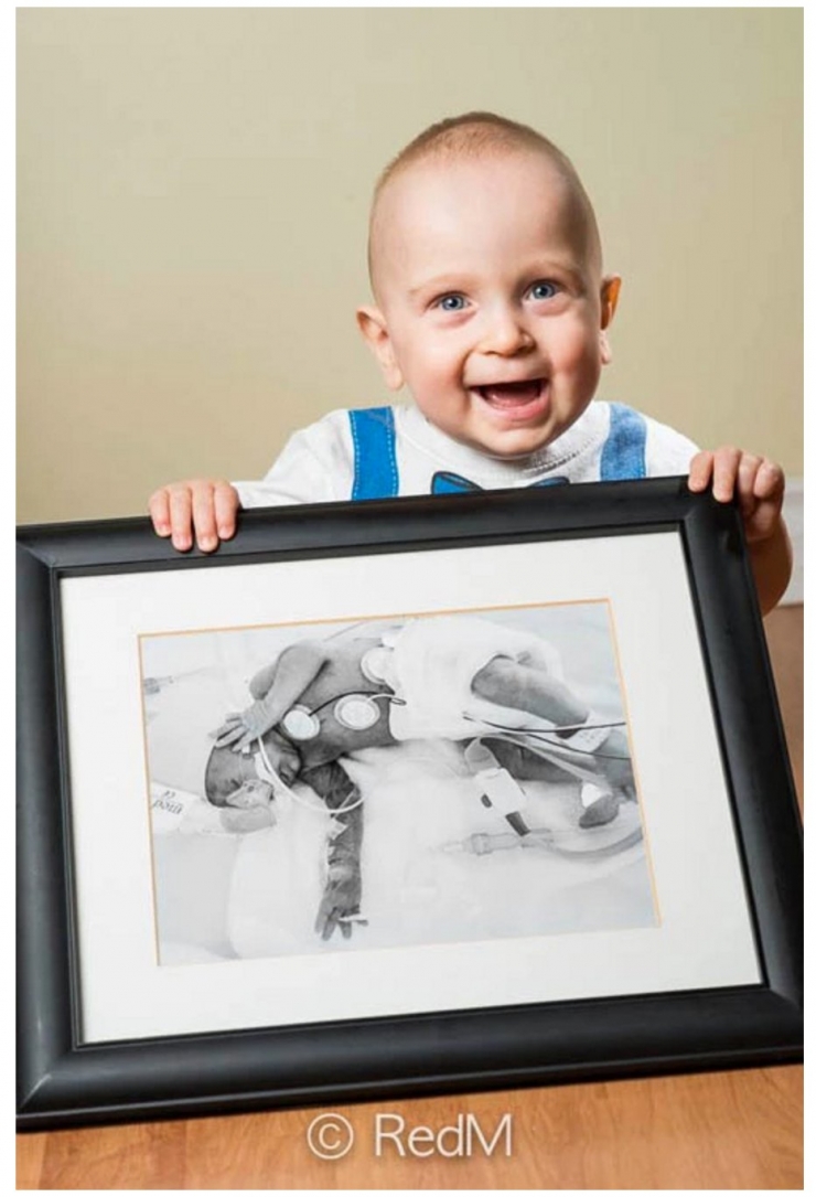 Illustration de l'article : Red Methot rend hommage aux bébés prématurés avec des photos avant/après qui font plaisir à voir ! 19 Clichés...