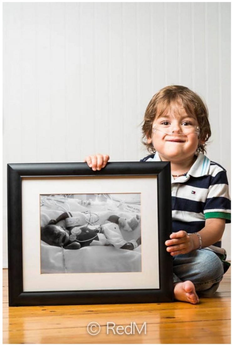 Illustration de l'article : Red Methot rend hommage aux bébés prématurés avec des photos avant/après qui font plaisir à voir ! 19 Clichés...