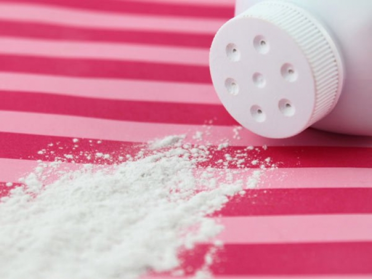 Illustration de l'article : 14 astuces pour vous vous aider à prendre soin de vos vêtements ! Le truc avec le trombone est excellent...