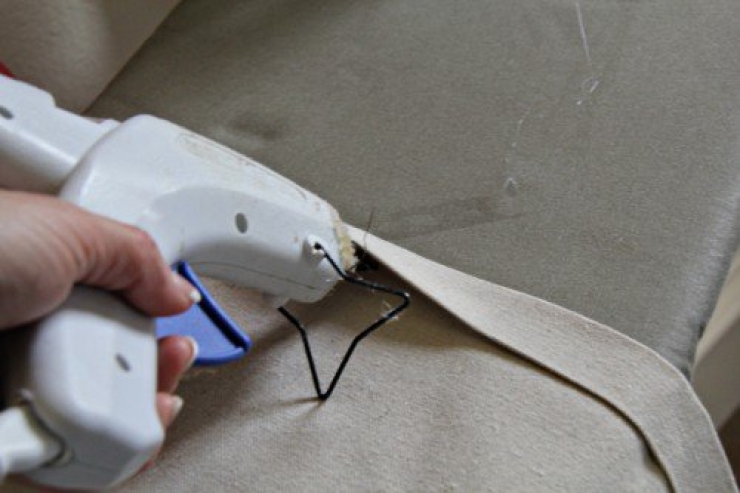 Illustration de l'article : 14 astuces pour vous vous aider à prendre soin de vos vêtements ! Le truc avec le trombone est excellent...