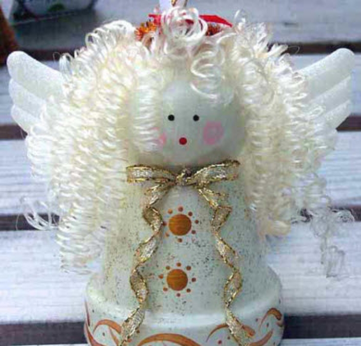 Illustration de l'article : Voici différentes astuces pour changer vos petits pots en terre cuite en objets de décoration… Impressionnant !