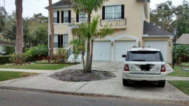 Illustration de l'article : Ces 25 constructions ratées nous prouvent qu’il faut être sobre quand on va au travail… Pour le 11 c’est vraiment exagéré !