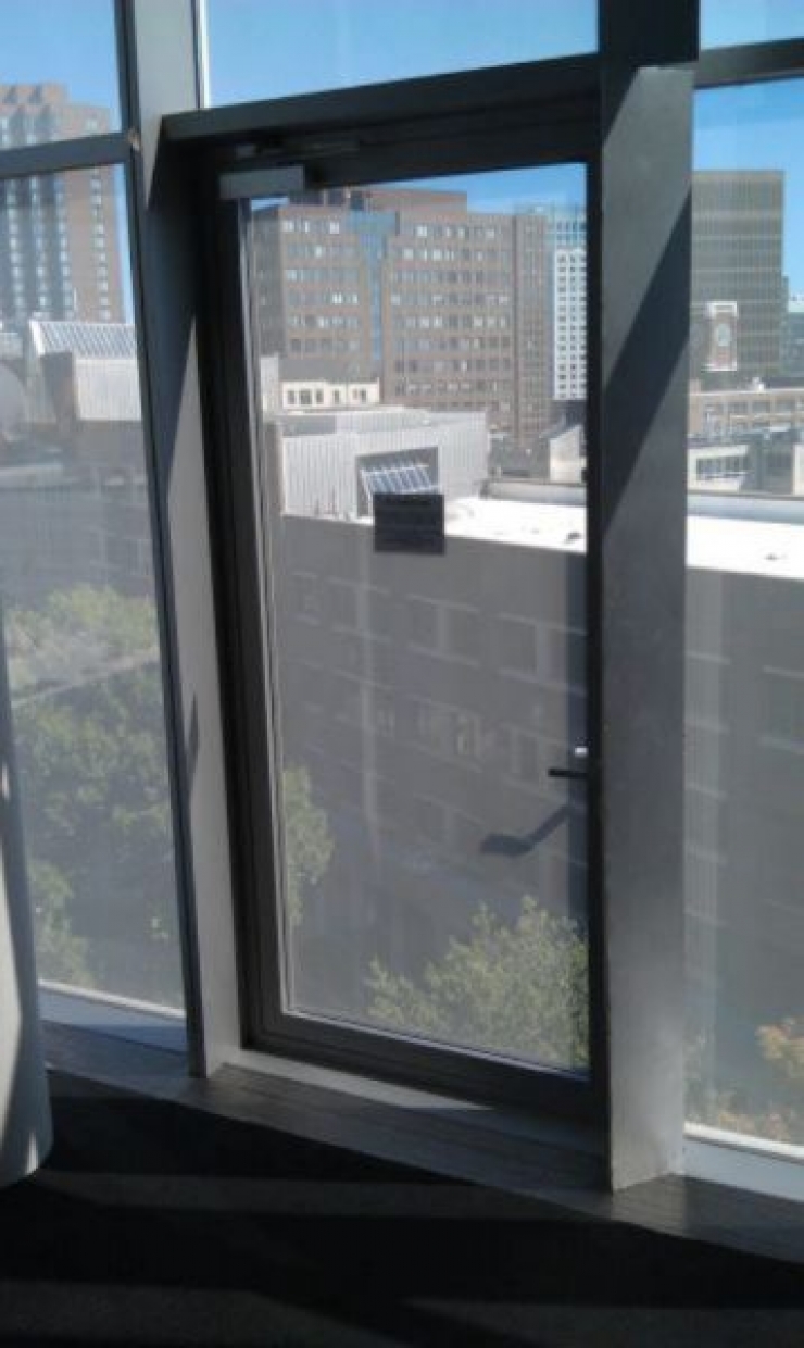 Illustration de l'article : Ces 25 constructions ratées nous prouvent qu’il faut être sobre quand on va au travail… Pour le 11 c’est vraiment exagéré !