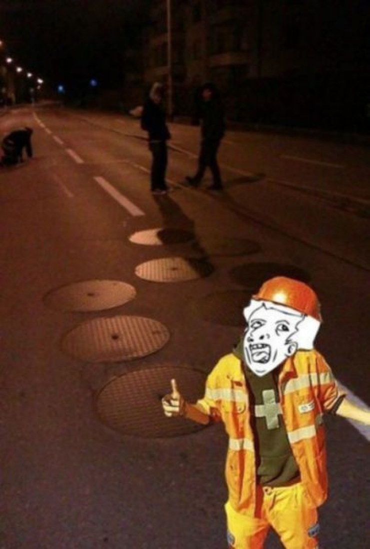 Illustration de l'article : Ces 25 constructions ratées nous prouvent qu’il faut être sobre quand on va au travail… Pour le 11 c’est vraiment exagéré !