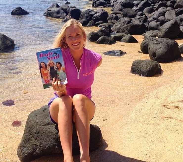 Illustration de l'article : Cette maman semble tout &agrave; fait normale, mais attendez de voir son corps de l&rsquo;autre c&ocirc;t&eacute;&hellip; Bravo pour son courage !