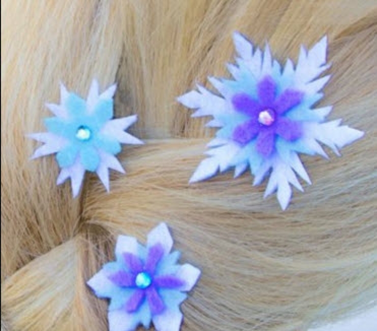 Illustration de l'article : Faites plaisir aux enfants avec ces 16 bricolages autour d'Elsa, La Reine Des Neiges&hellip; 