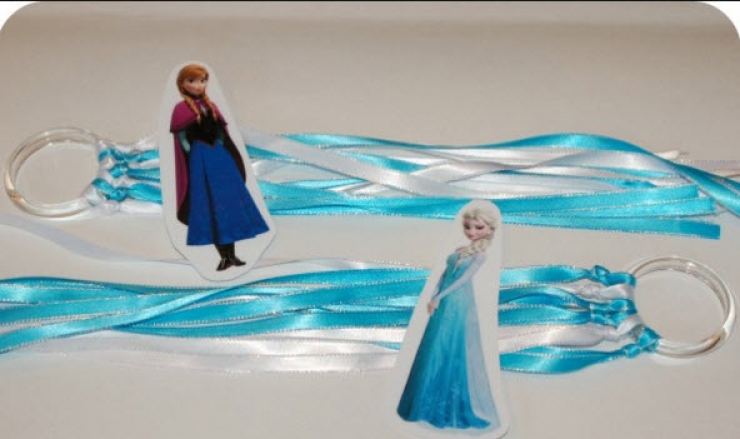 Illustration de l'article : Faites plaisir aux enfants avec ces 16 bricolages autour d'Elsa, La Reine Des Neiges&hellip; 