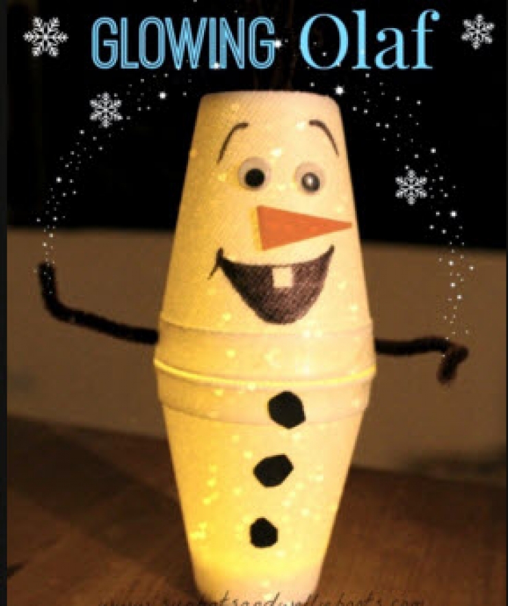 Illustration de l'article : R&eacute;jouissez vos enfants avec ces 16 bricolages autour d&rsquo;Olaf de la Reine des Neiges &hellip;