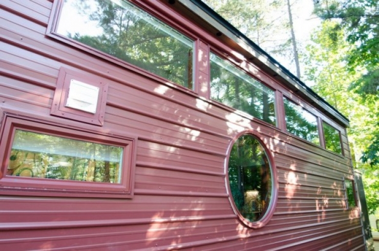 Illustration de l'article : Cette maison est un petit palais, même si elle semble minuscule de l'extérieur... Attendez de voir l'intérieur !