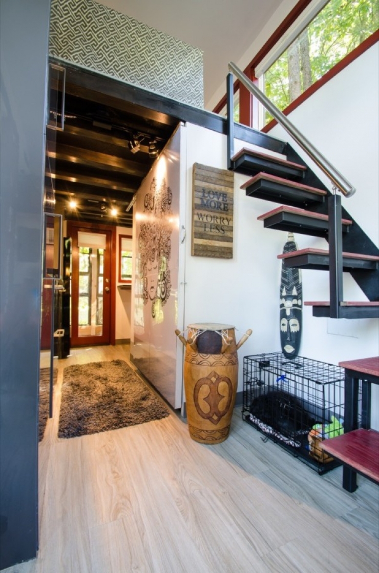 Illustration de l'article : Cette maison est un petit palais, même si elle semble minuscule de l'extérieur... Attendez de voir l'intérieur !