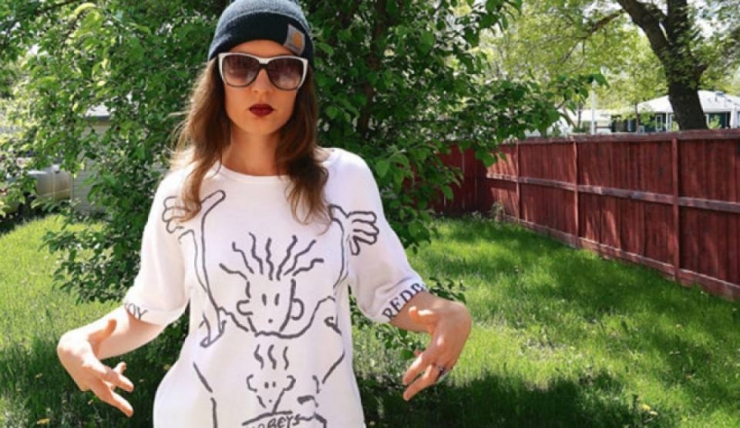 Illustration de l'article : 8  v&ecirc;tements et accessoires des ann&eacute;es 90 qui vont vous faire r&ecirc;ver