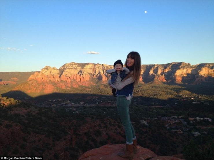 Illustration de l'article : Elle prend sa fille de 3 ans sur le dos et part à l'aventure... Des clichés à couper le souffle !