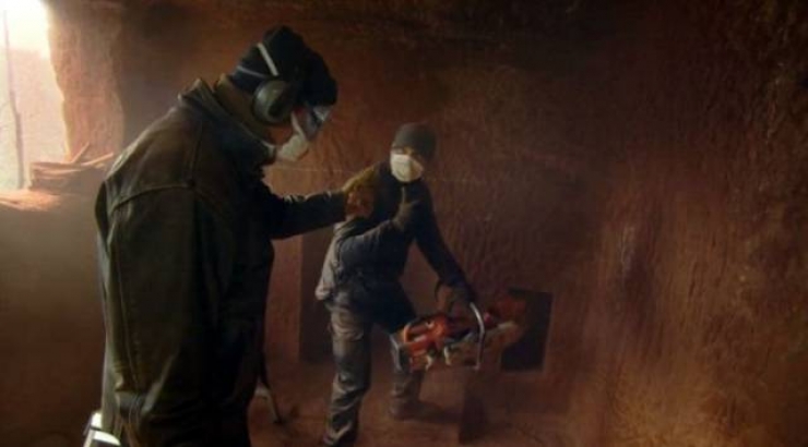 Illustration de l'article : Cet homme dépense 134.000 euros pour vivre dans une grotte vieille de 800 ans... L'intérieur est unique en son genre !