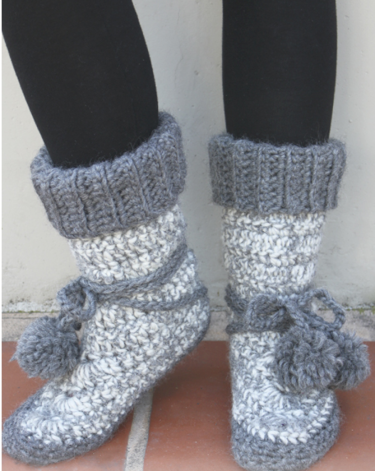 Illustration de l'article : Ne cherchez plus, voici 6 patrons gratuits pour réaliser ces jolies pantoufles bottillons... Elles sont super confortables !