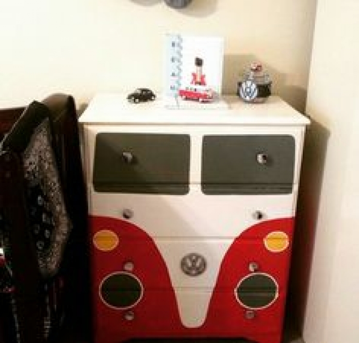 Illustration de l'article : Des meubles et des combis recyclés et relookés pour votre plus grand plaisir ! 