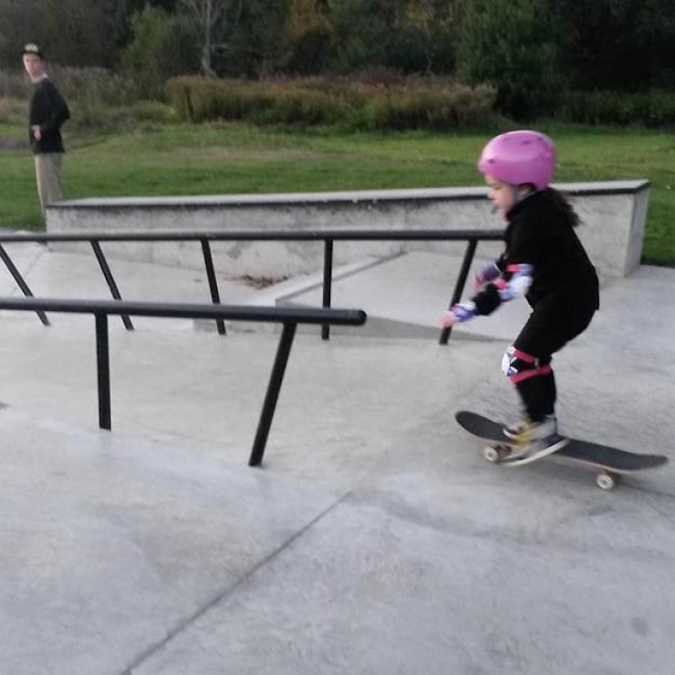 Illustration de l'article : Alors qu'elle est dans un parc, elle photographie ce qu'un ado fait à sa fille... Ensuite elle lance ce message au monde entier !