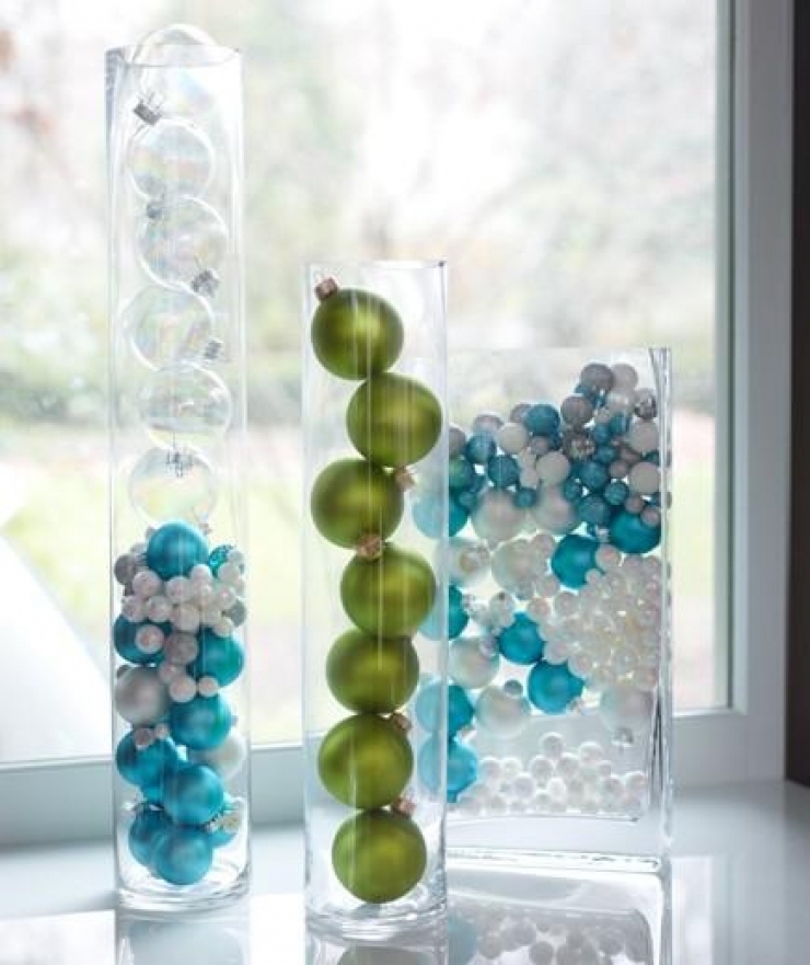 Шарики в колбе 4. Стеклянные шарики для декора. Стеклянные шарики в вазу декор. Стеклянные шарики в интерьере. Декор с прозрачной вазой.
