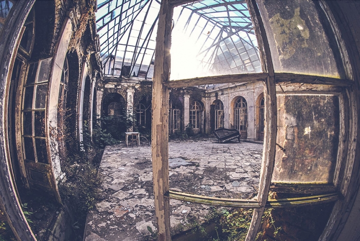 Illustration de l'article : Des photos aussi fascinantes qu'inqui&eacute;tantes de lieux abandonn&eacute;s, par Anna Mika