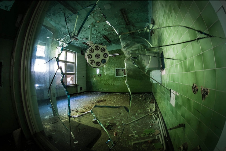 Illustration de l'article : Des photos aussi fascinantes qu'inqui&eacute;tantes de lieux abandonn&eacute;s, par Anna Mika