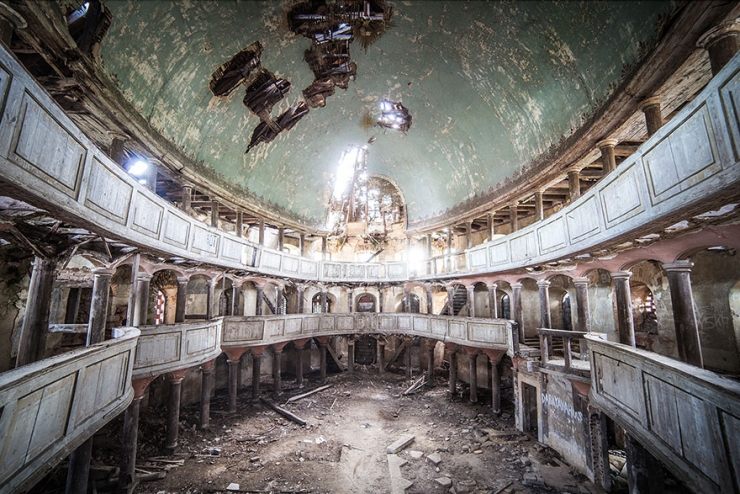 Illustration de l'article : Des photos aussi fascinantes qu'inqui&eacute;tantes de lieux abandonn&eacute;s, par Anna Mika