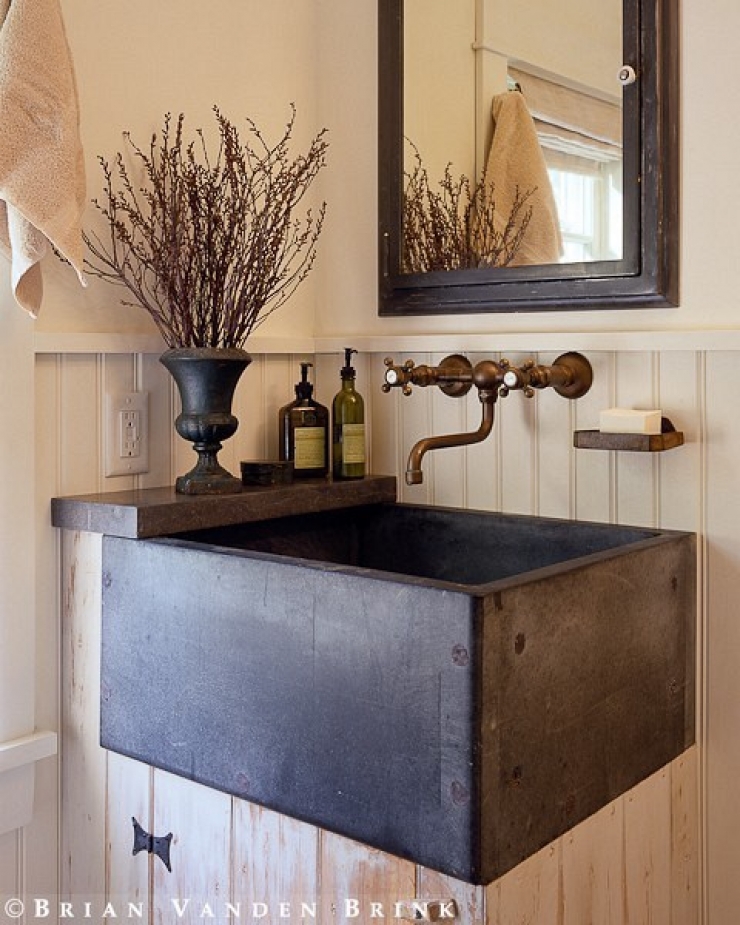 Illustration de l'article : Envie d'une salle de bain rustique ? Ces 35 photos devraient vous inspirer...