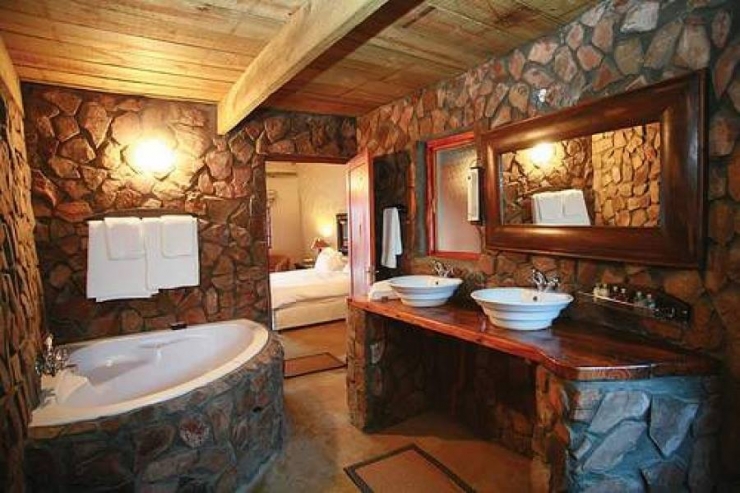 Illustration de l'article : Envie d'une salle de bain rustique ? Ces 35 photos devraient vous inspirer...