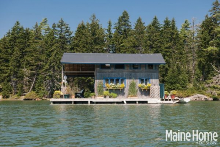 Illustration de l'article : Il se créent une petite maison de rêve qui n'a l'air de rien à première vue, mais attendez de voir où elle se trouve...