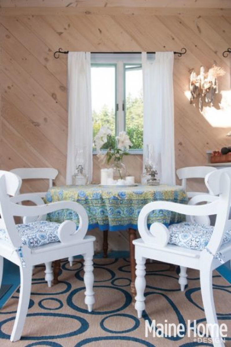 Illustration de l'article : Il se créent une petite maison de rêve qui n'a l'air de rien à première vue, mais attendez de voir où elle se trouve...