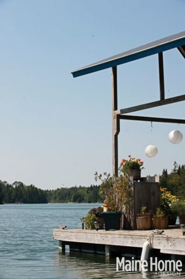 Illustration de l'article : Il se créent une petite maison de rêve qui n'a l'air de rien à première vue, mais attendez de voir où elle se trouve...