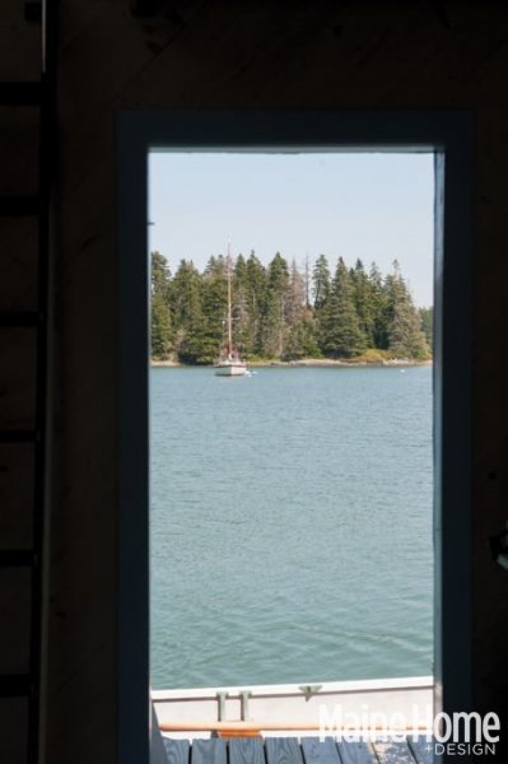 Illustration de l'article : Il se créent une petite maison de rêve qui n'a l'air de rien à première vue, mais attendez de voir où elle se trouve...
